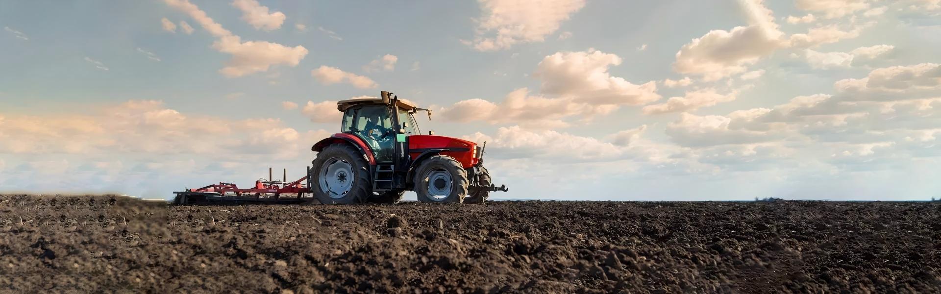 Фермалық трактор электрлі