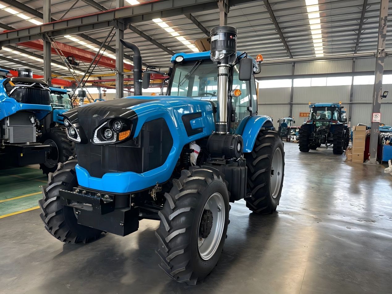 Қытайлықтардың жоғары ат күші Тракторлары Африкадағы кең ауқымды егіншіліктің негізгі күші болады