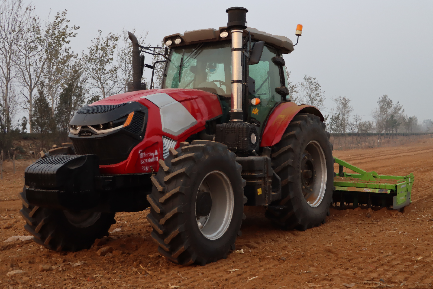 Тракторға сәйкес келетін шаруашылық құралдарын қалай таңдауға болады