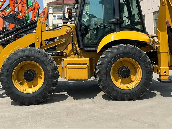 10.5 Ton Backhoe Loader